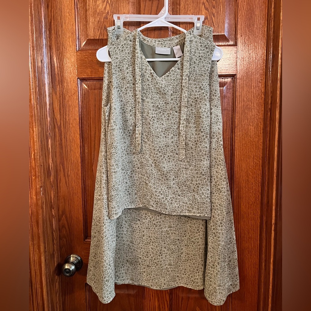 Liz Claiborne Olive Green Printed Skirt Set